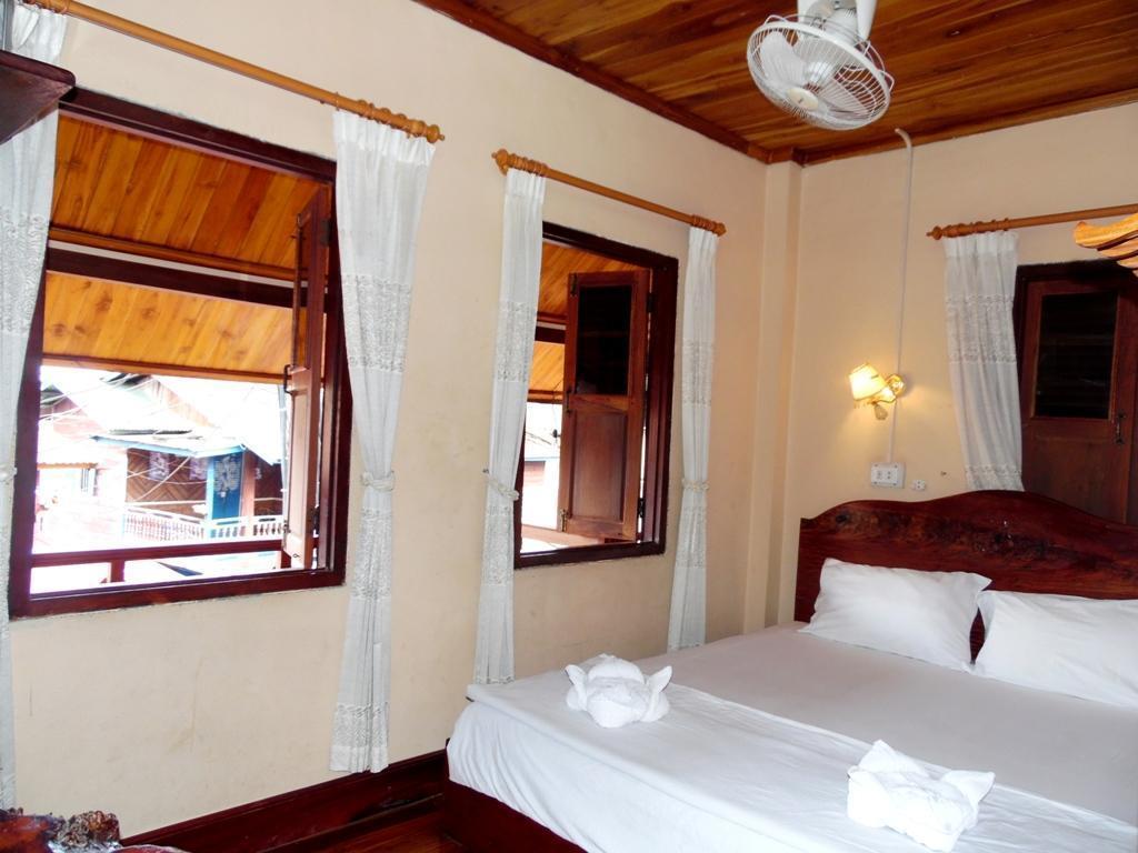Silikhane Guesthouse لوانغ برابانغ المظهر الخارجي الصورة