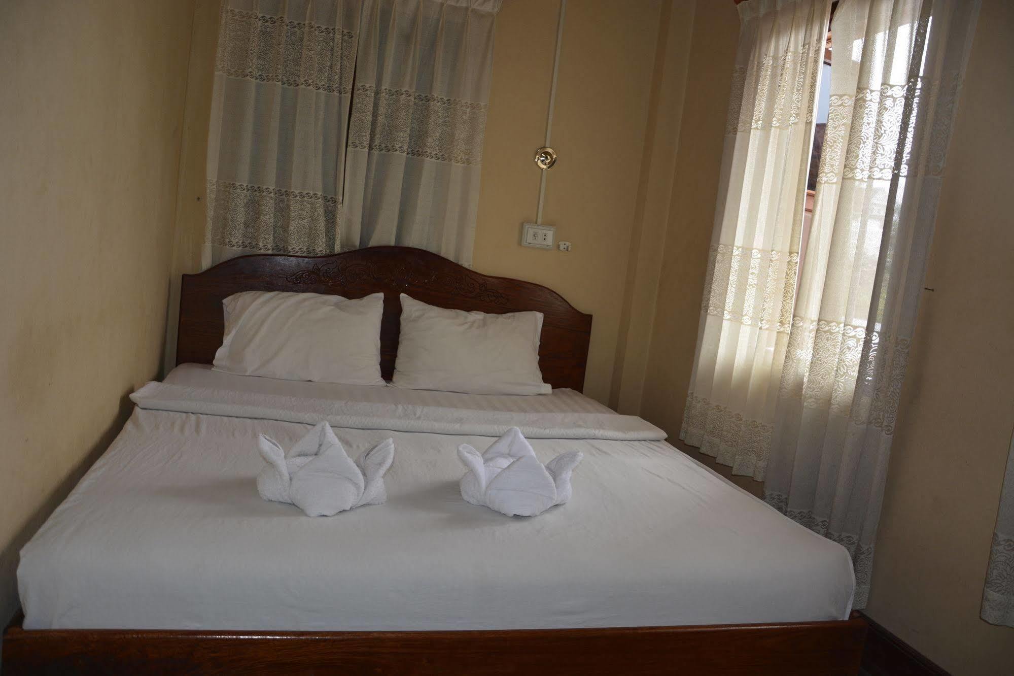 Silikhane Guesthouse لوانغ برابانغ المظهر الخارجي الصورة
