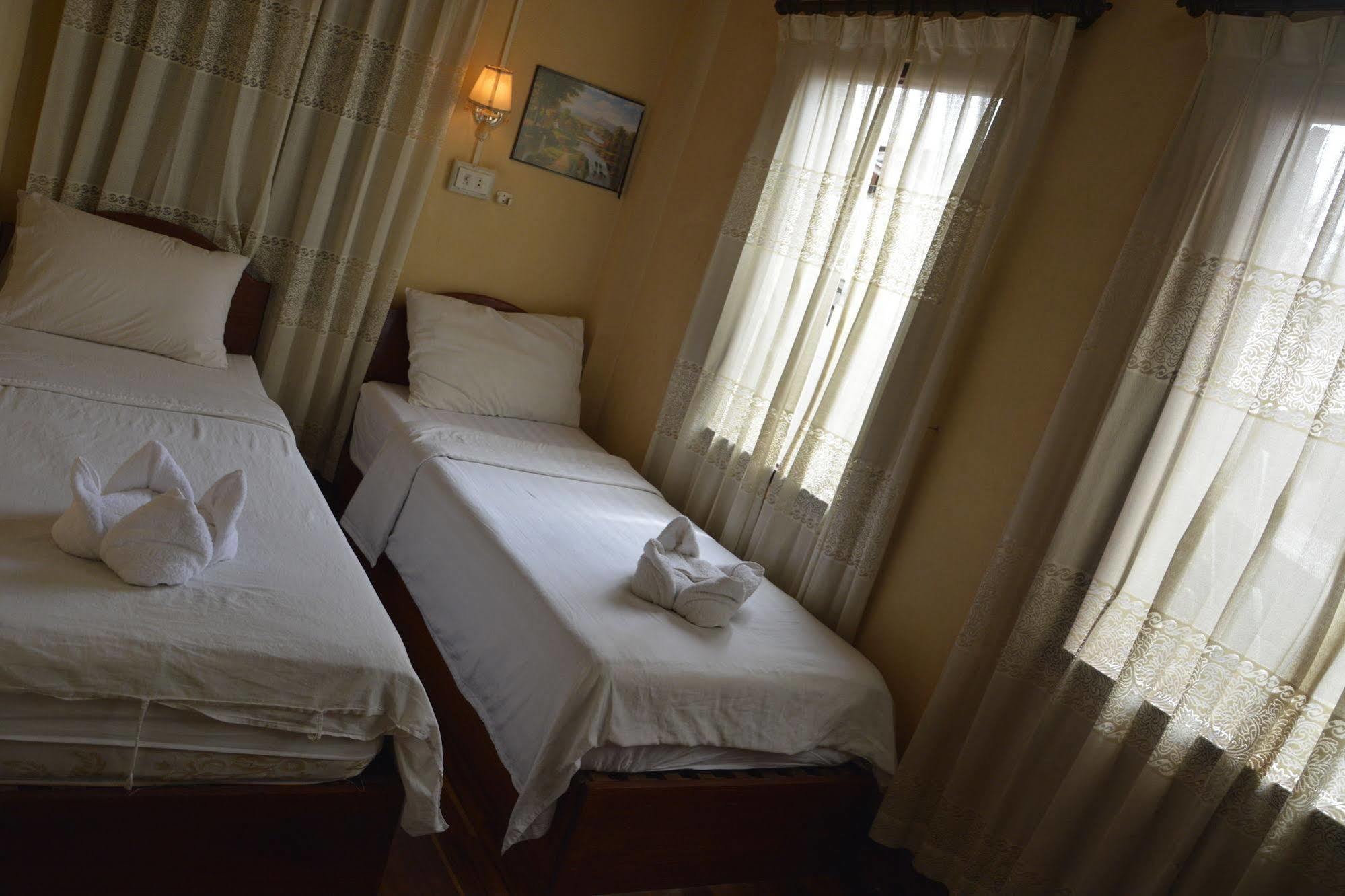 Silikhane Guesthouse لوانغ برابانغ المظهر الخارجي الصورة