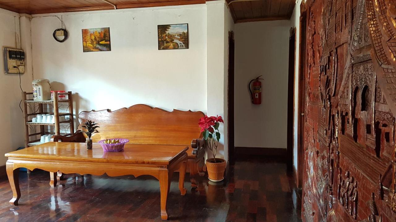 Silikhane Guesthouse لوانغ برابانغ المظهر الخارجي الصورة