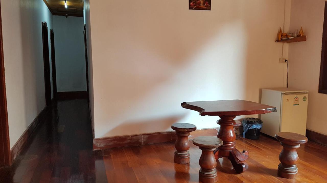 Silikhane Guesthouse لوانغ برابانغ المظهر الخارجي الصورة