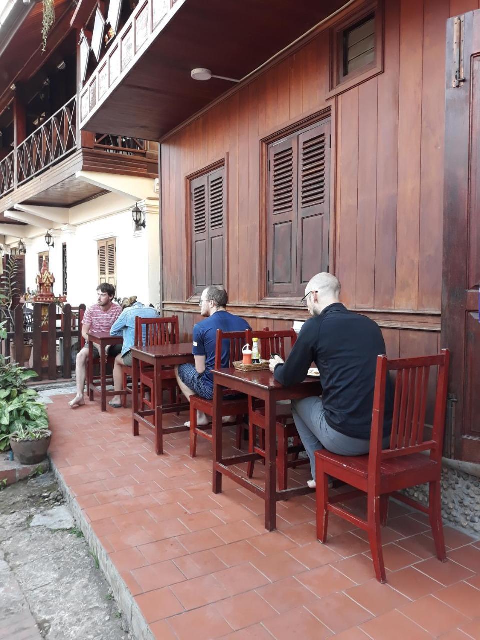 Silikhane Guesthouse لوانغ برابانغ المظهر الخارجي الصورة