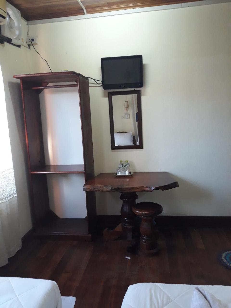 Silikhane Guesthouse لوانغ برابانغ المظهر الخارجي الصورة